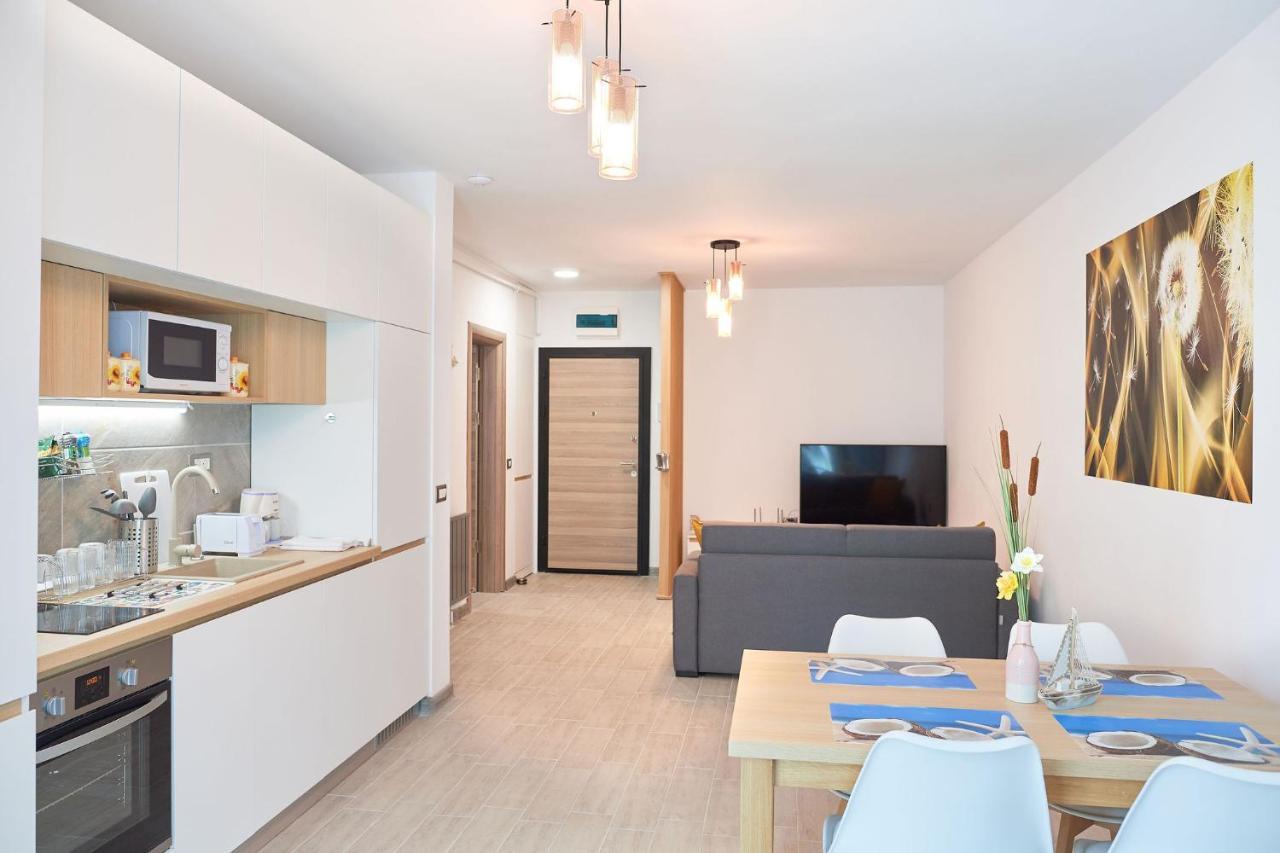 Opal Luxury Apartment 92 Spa N Pool Beach Resort Năvodari Kültér fotó